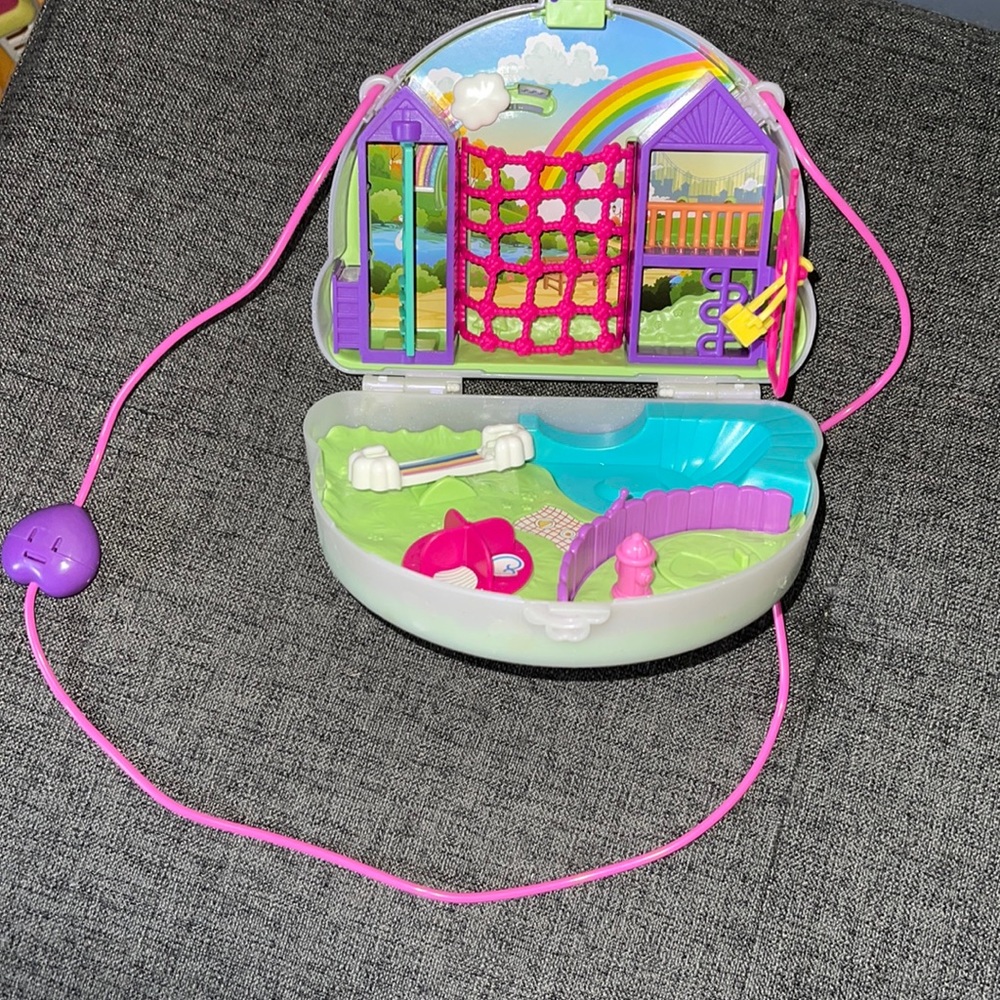 Polly Pocket Dream Wearable Purse/Toy Rainbow Play Set 2019 Mattel